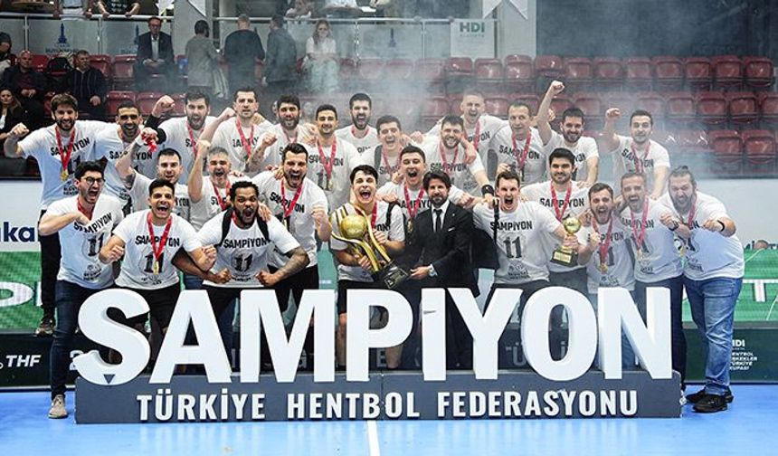 Beşiktaş Hentbol Takımı kupasına kavuştu!